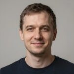 Студент курса по корпоративным финансам Александр Волков в профессиональном портрете для Мефи Вуз